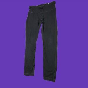 Black leggings. M (8-10)
Hidden interior pocket.